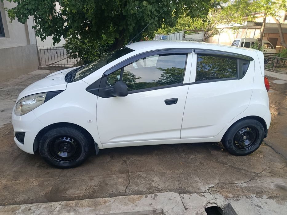 Srochna sotiladi spark
