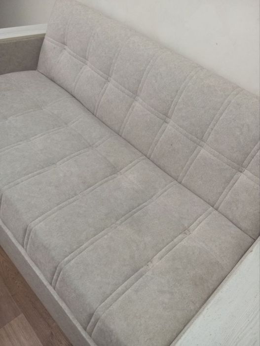 Продаю диван срочно