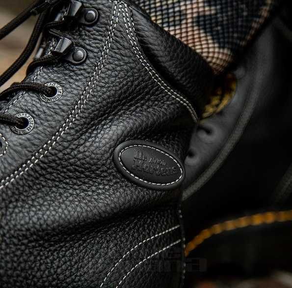 Кожени боти Dr. Martens