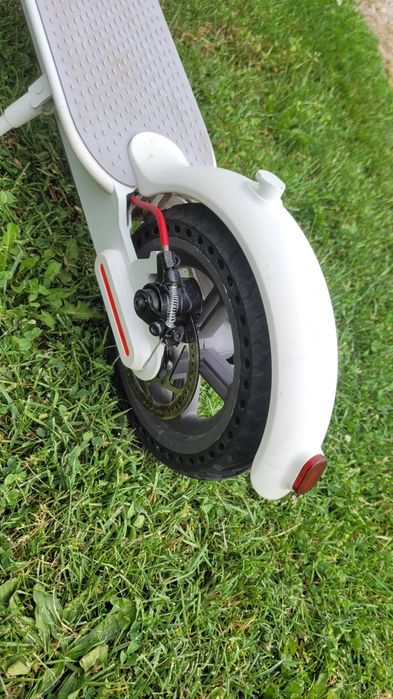 Trotineta electrica Xiaomi ca nouă