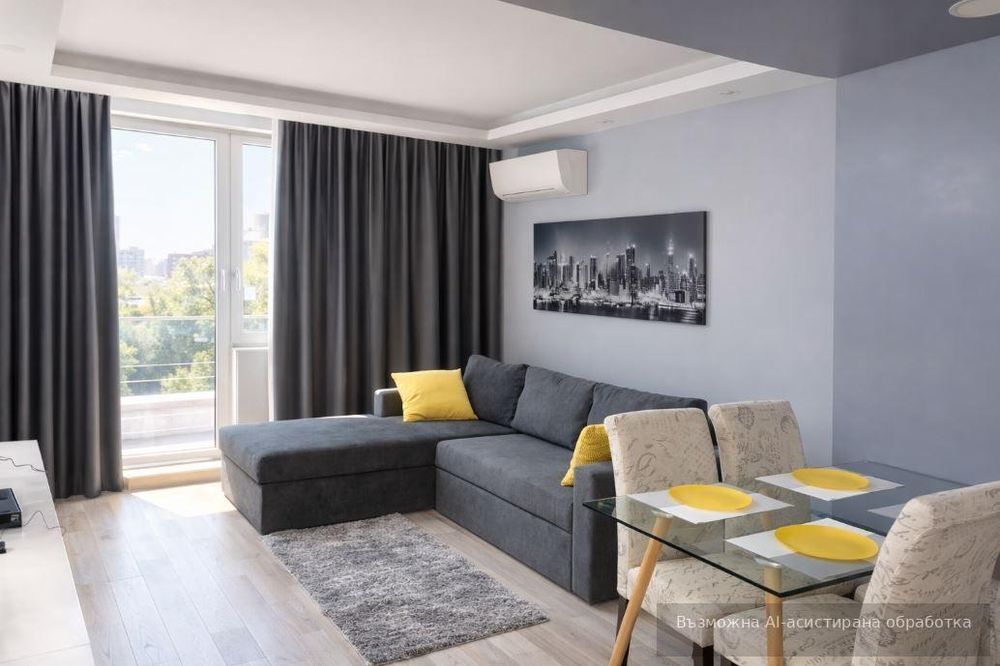 Дава се под наем Двустаен апартамент в Варна, Център - 70 кв.м за 817.53 € - Снимка #1