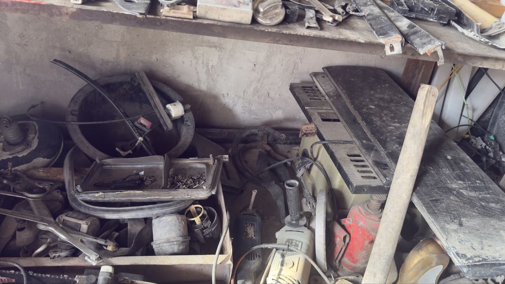 Продам запчасть мерседес 124