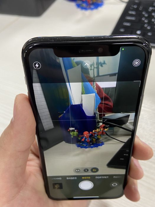 Iphone 11 pro в хорошем состояние