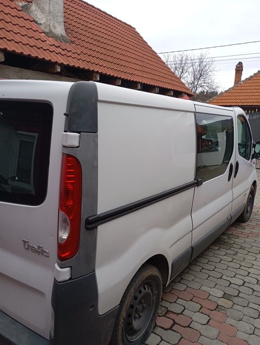 Renault trafic 5locuri