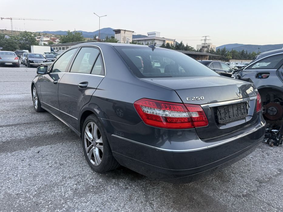 На Части w212 Mercedes E 250 cdi / Ръчка /Harman Kardo