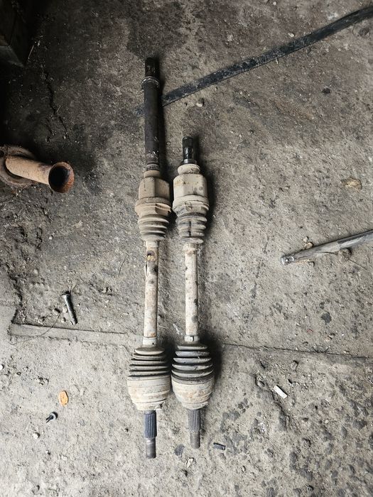 Planetara stanga dreapta Dacia Logan mcv 1.4 benzina