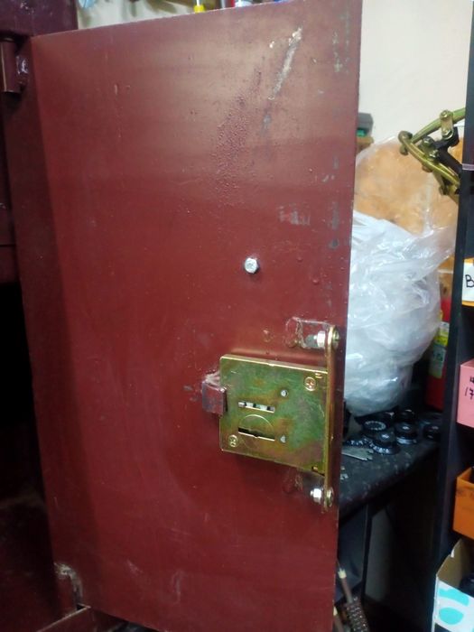 Продам советский сейф