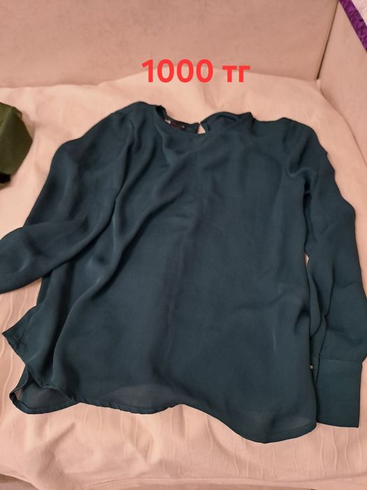 Платья продам новые