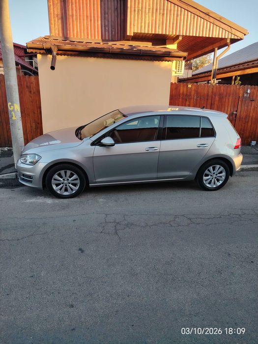 Vând golf 7 din 2016 motor 1,6 tdi 110 cp km 172600