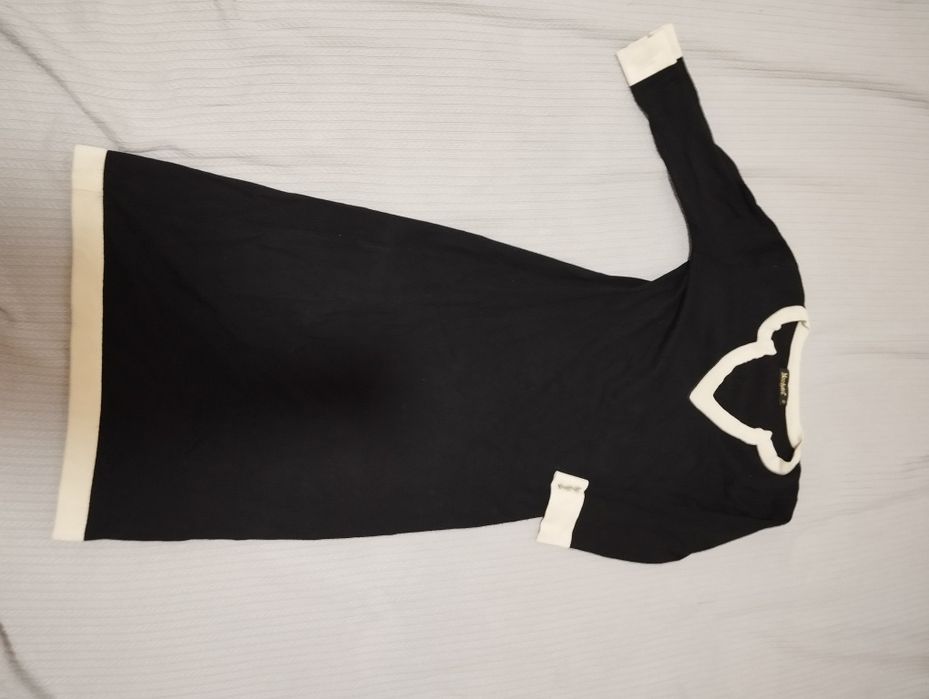 Платье чёрное до колена