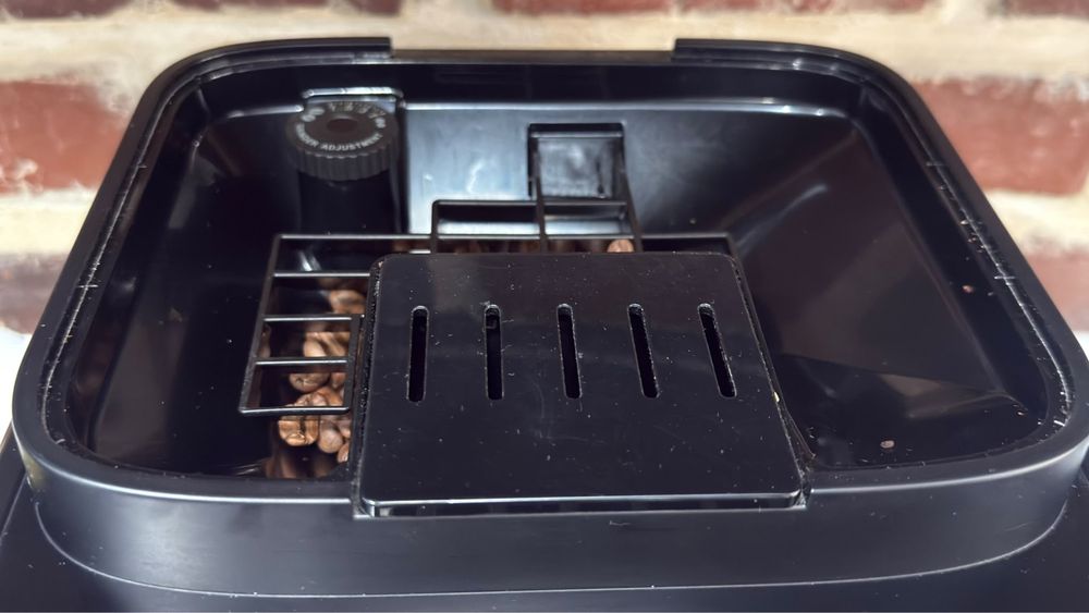 Vand espressor automat Magnifica Evo ECAM 290.51.B