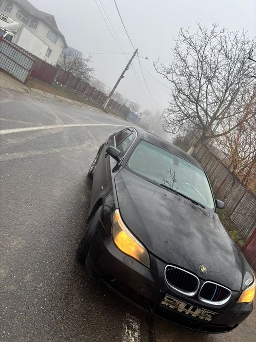 Vând E60 530d...