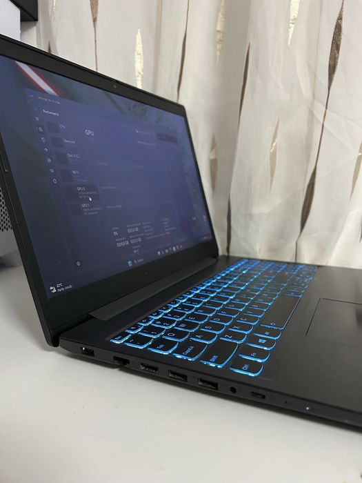 Laptop gaming| i5gen9| GTX1050 3gb| 8gb ram| ssd 256gb