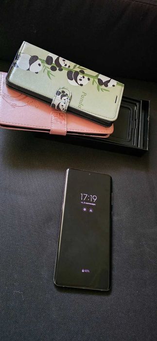 Samsung Galaxy S20+COSMIC BLACK- 8GB RAM 128GB-Неразличим от нов! Оригинален дисплей! Пълен комплект!