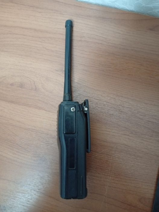 Продам рацию Kenwood