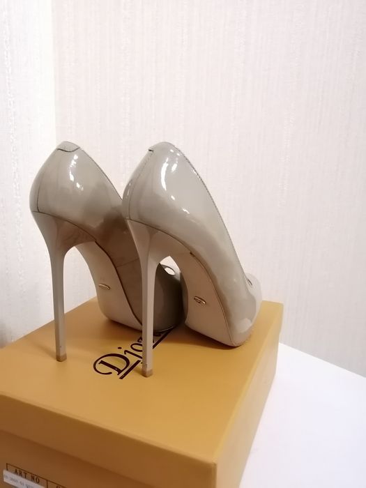 Туфли на шпильке