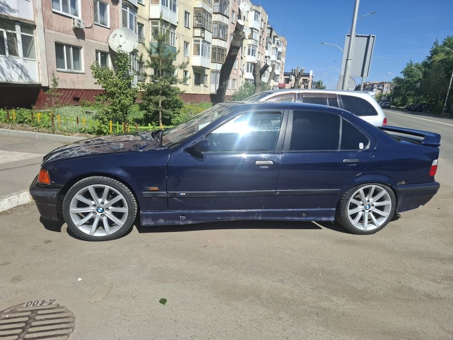 Продам бмв е36 все хоршшо