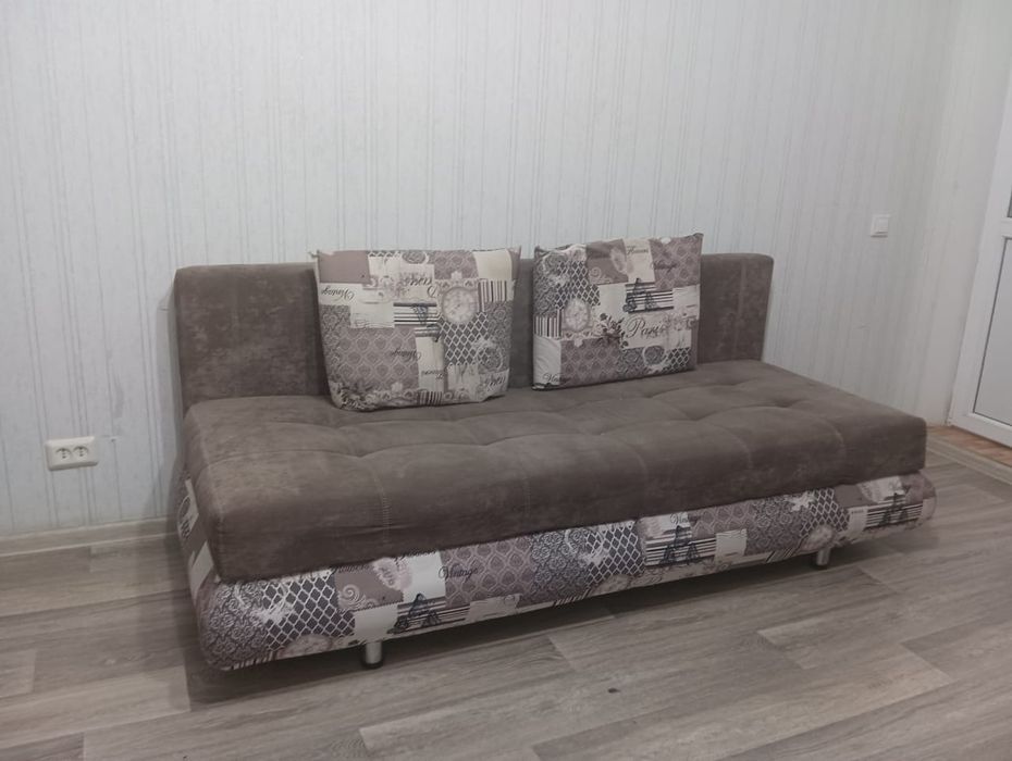 Продам диван дешево