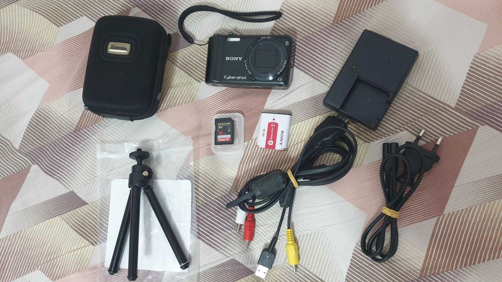 Sony Cyber-shot DSC-H55 - 14.1 MPx