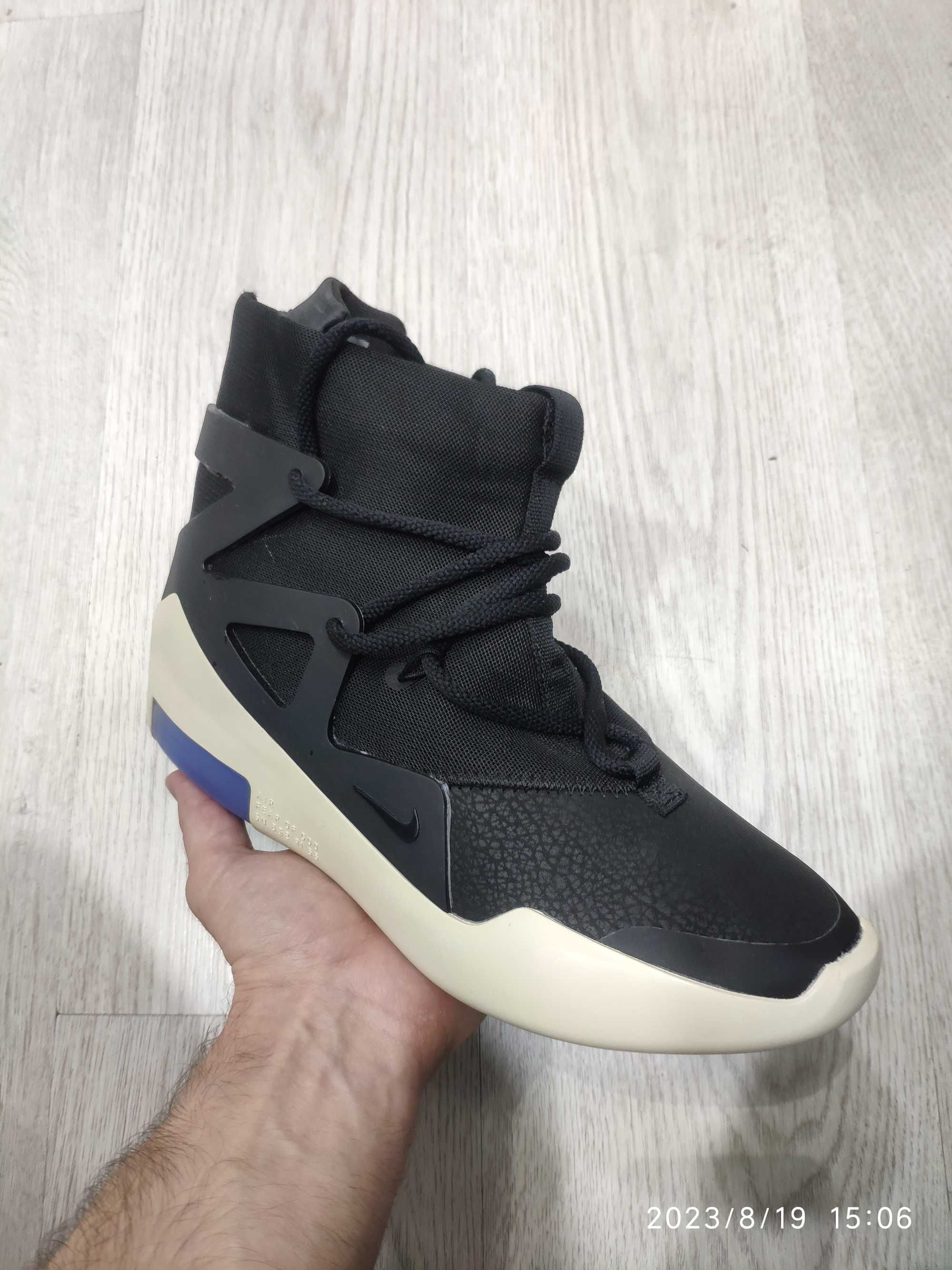 NIKE AIR FEAR OF GOD 1 40 45. 1 450 000 Olx