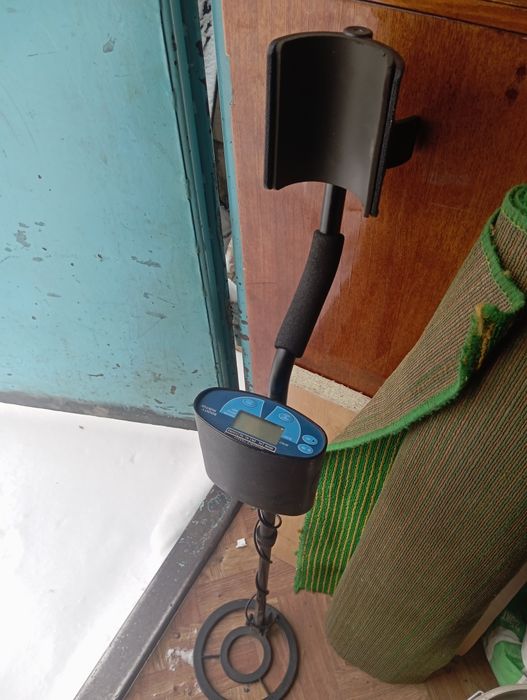 Продам  Металлоискатель