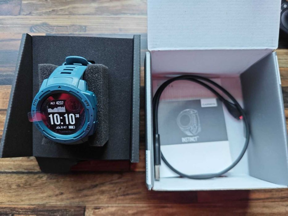 Garmin Instinct / Смарт часовник Гармин Инстинкт