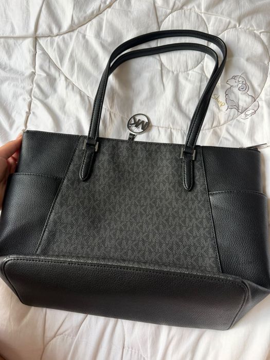 Продам оригинал сумку Michael Kors