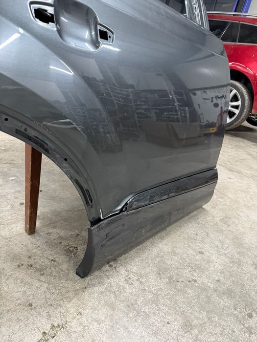 задна дясна врата за audi q7 4M0