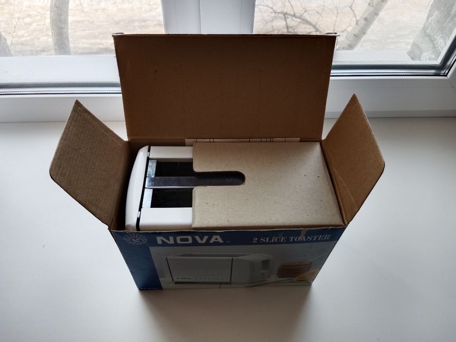 Продам тостерницу NOVA RX 2219C новая