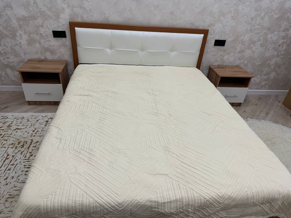 Продам спальний гарнитур