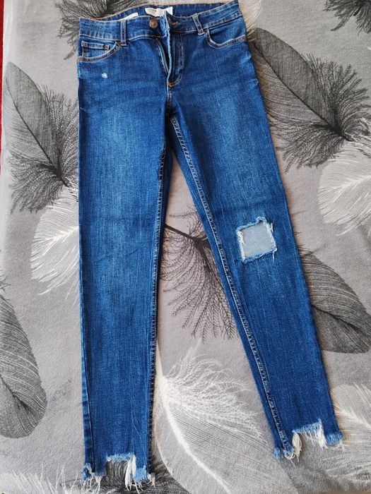 Blugi Bershka măr 36