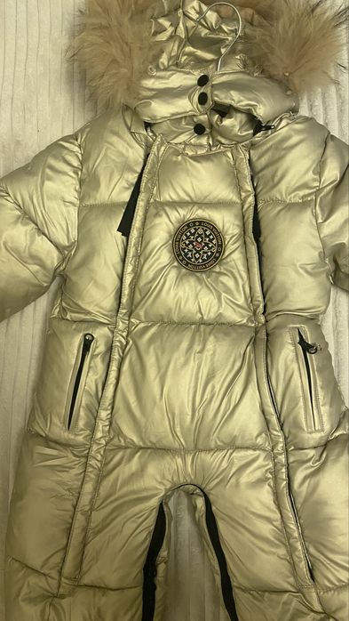 Продам зимний комбинезон трансформер