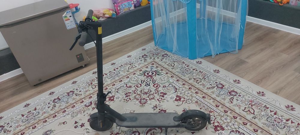 Электронной самокат