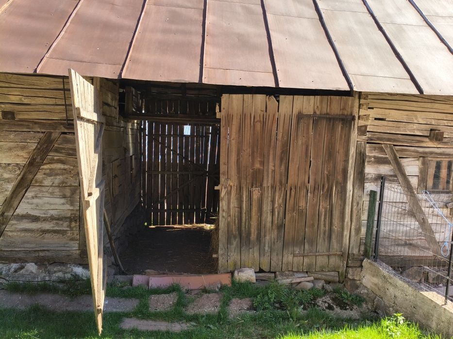 Vând constructie de lemn
