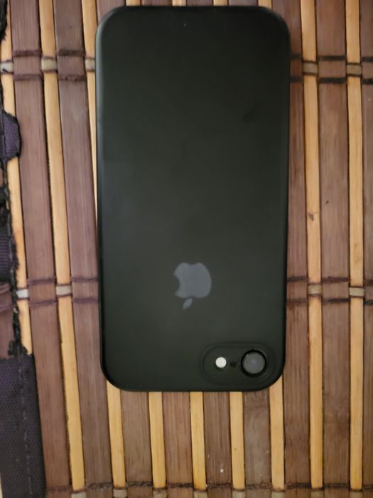 IPhone se 2020 год 128gb