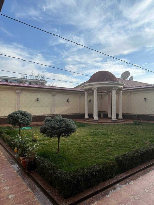 Продаётся дом Зенит Юнусабад 6 соток 6 комнаи