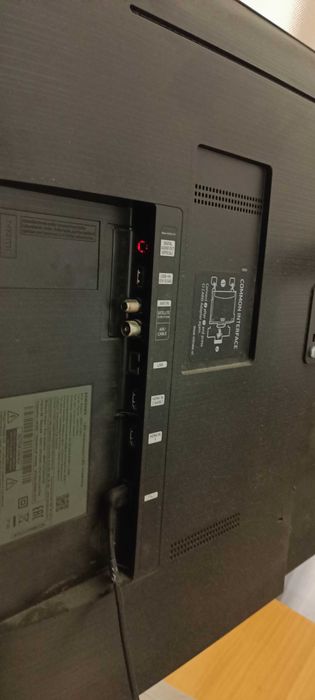 Телевизор Samsung UE43TU7500 разбит экран