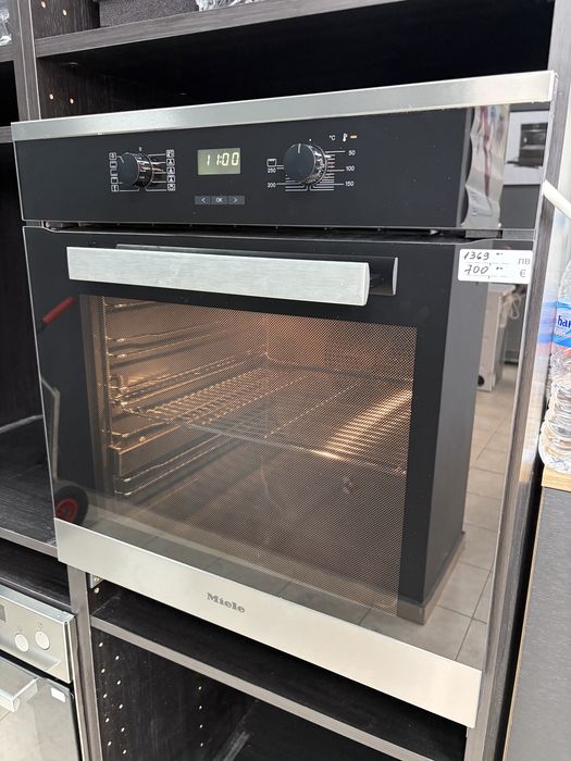 Miele H 2661-1B  фурна за вграждане. Произведена в Германия/24 мес гаранция