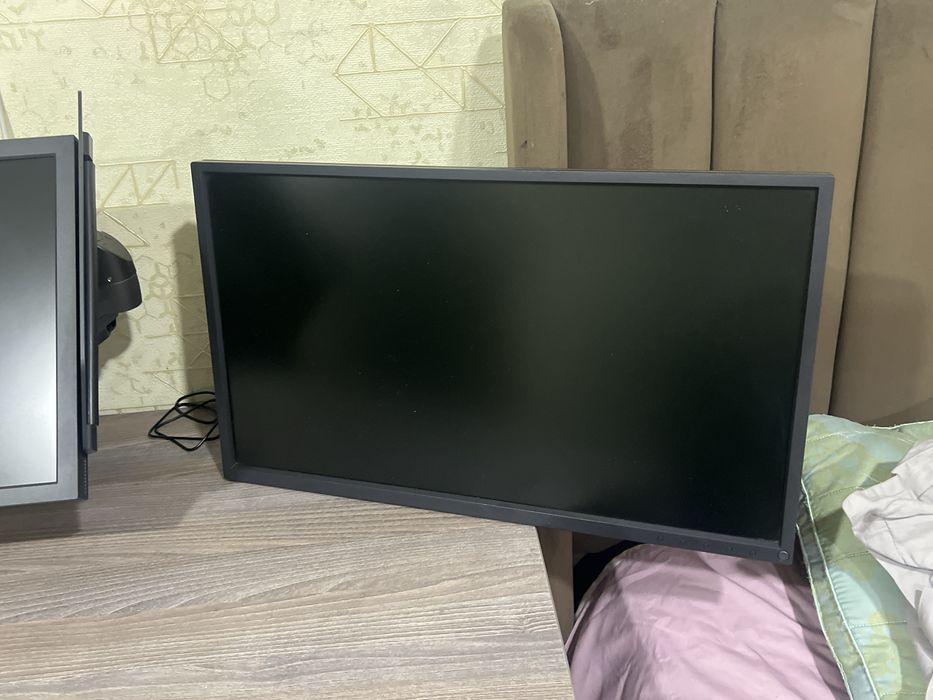 Benq zowie 240 hz 24 dyum Holati ideal