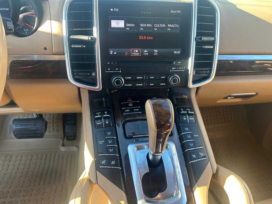 Porsche Cayenne 2016 – impecabil