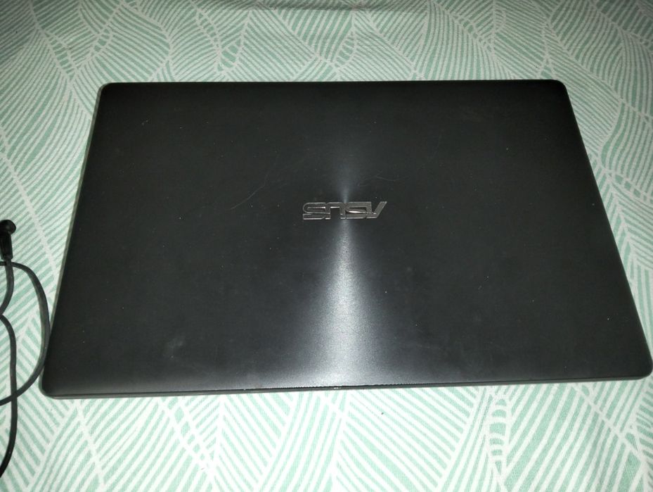 Laptop Asus  X550C