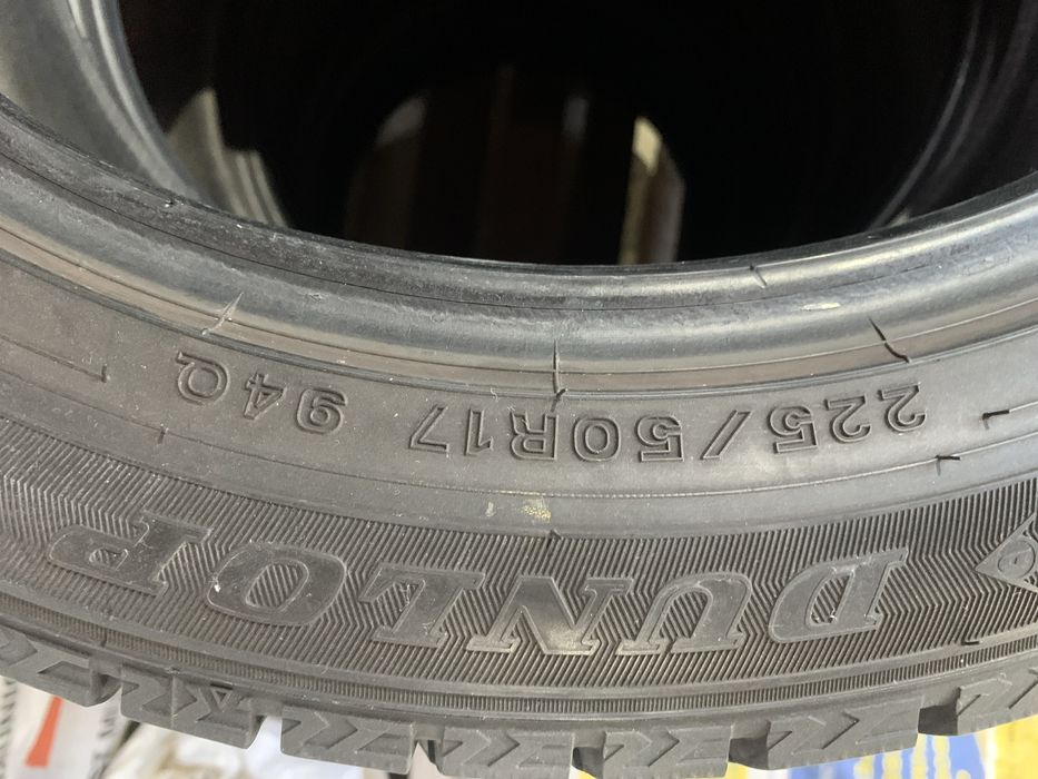 Резина Dunlop, зимняя.