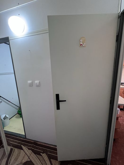 Стеновые панели + 3 двери, срочно