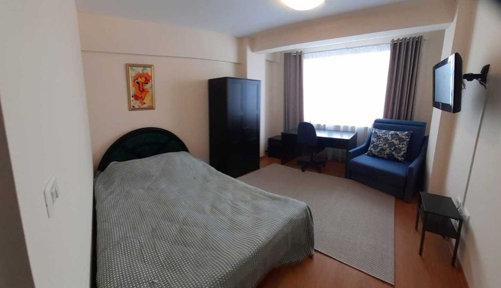 Inchiriez apartament 3 camere spatios, renovat+mobilat, terasa imensa