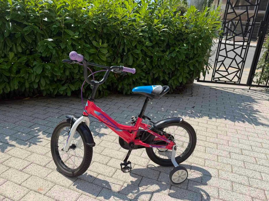 Детско колело Cross Daisy 16" (с помощни гуми) – Отлично състояние!