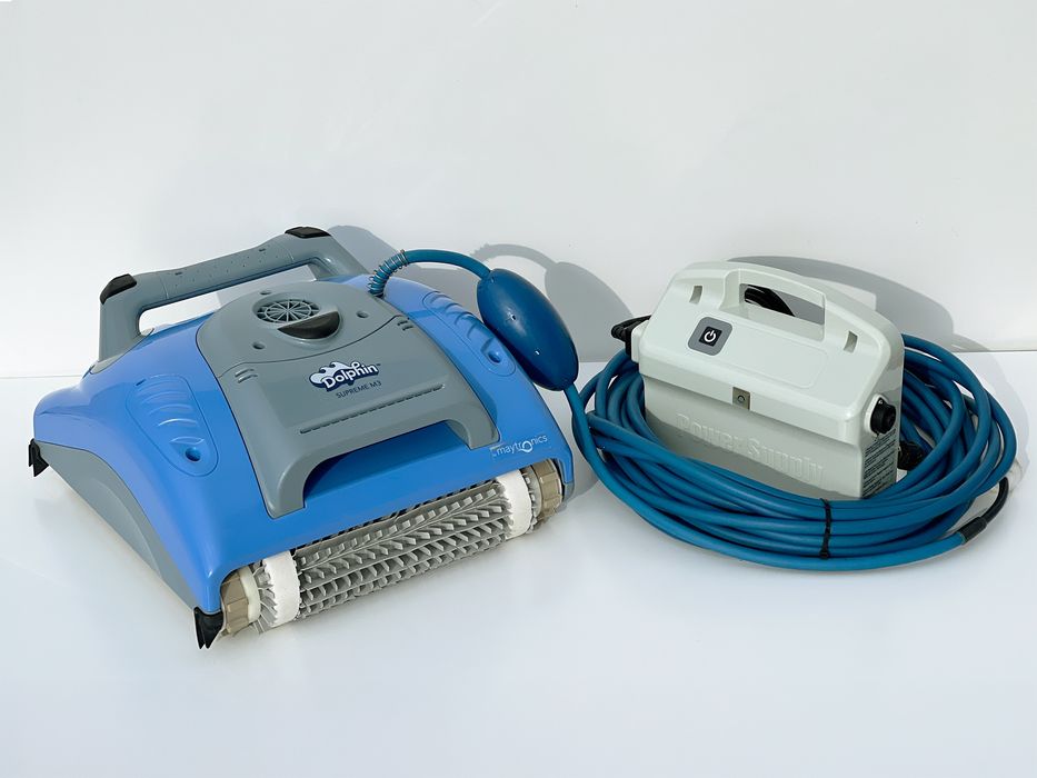 Robot de piscină Dolphin Supreme M3