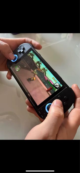 Видео Конзола Trimui Smart Pro