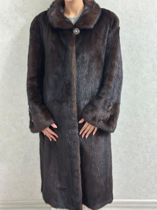 Продаётся норковая шуба