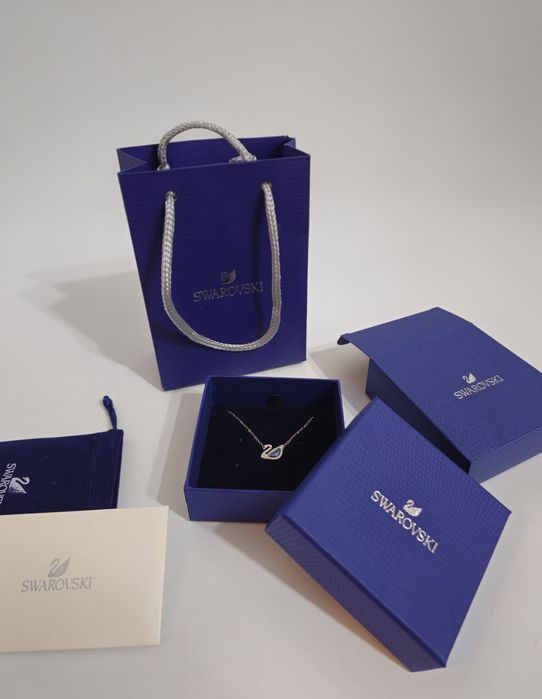 Swarovski swan  necklace(lanț)