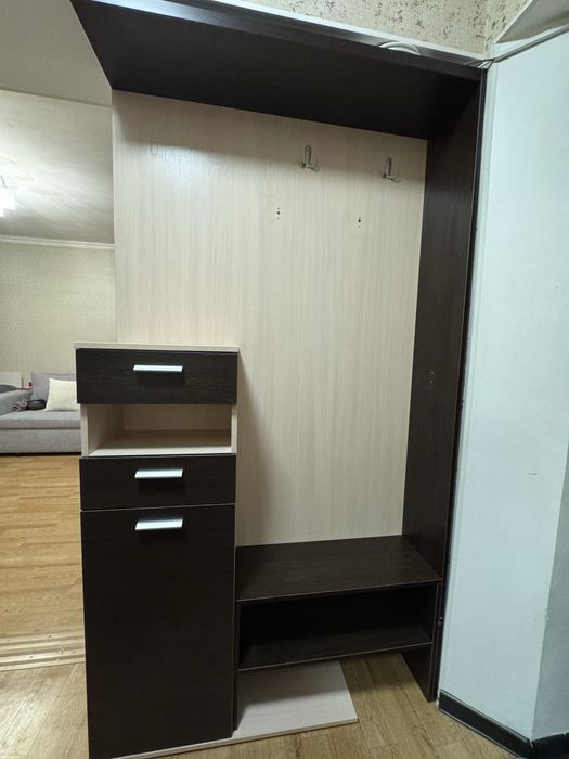 Продам прихожую